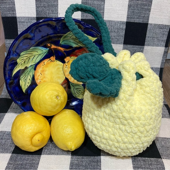 Fresh lemony goodness is this hand knit, super soft, lemon, design purse / pouch - Picture 1 of 13
